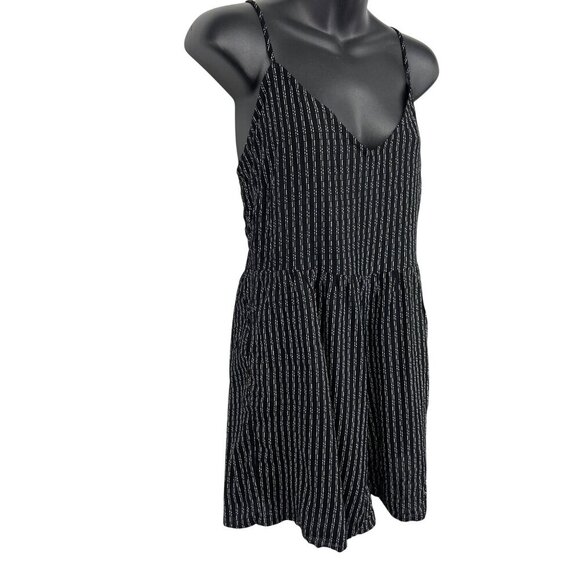 Volcom Women Size Medium M Wild Queendom Black White Striped Romper V-Neck New - Picture 4 of 8